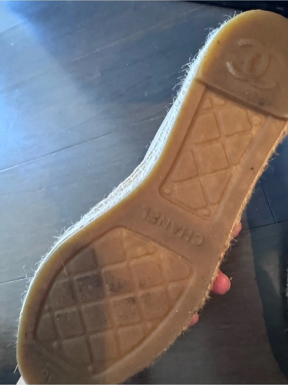 CHANEL Two-Tone Leather Espadrille Slides - Tan & Black